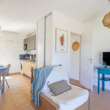 Capra Scorsa - Appt Vue Mer Et Piscine Partagee Belgodere  Exterior photo